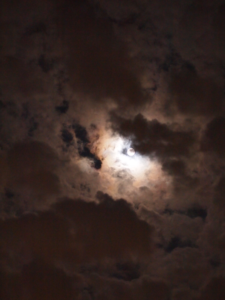 夜の雲