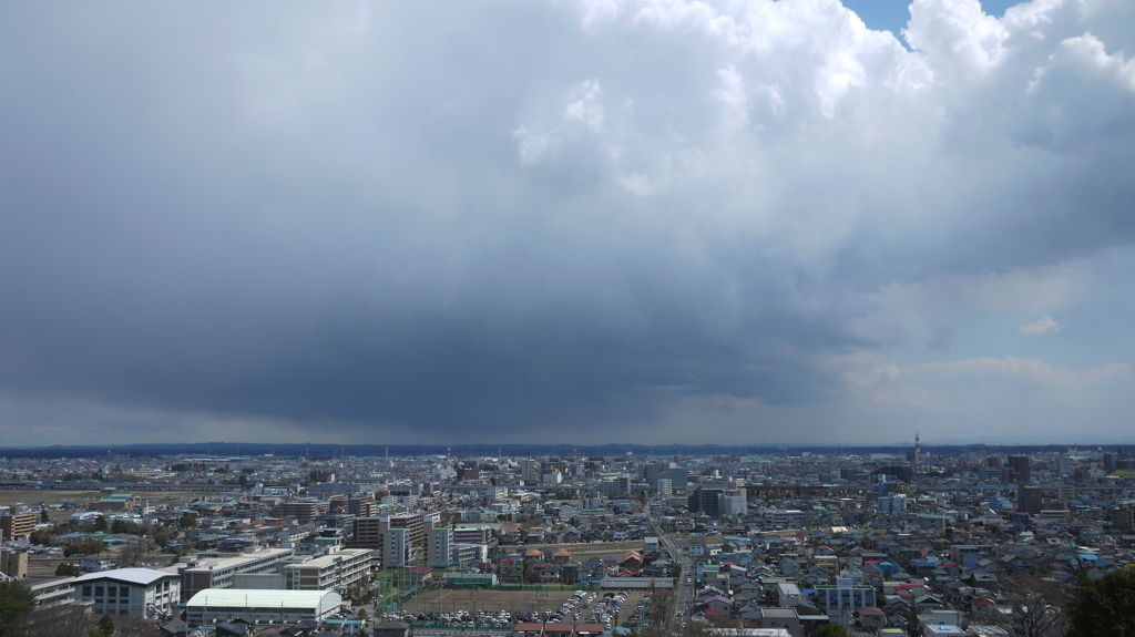 東　雨雲