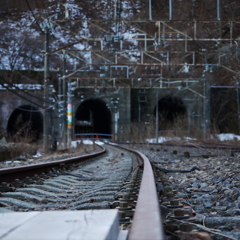 トンネル　四つ？