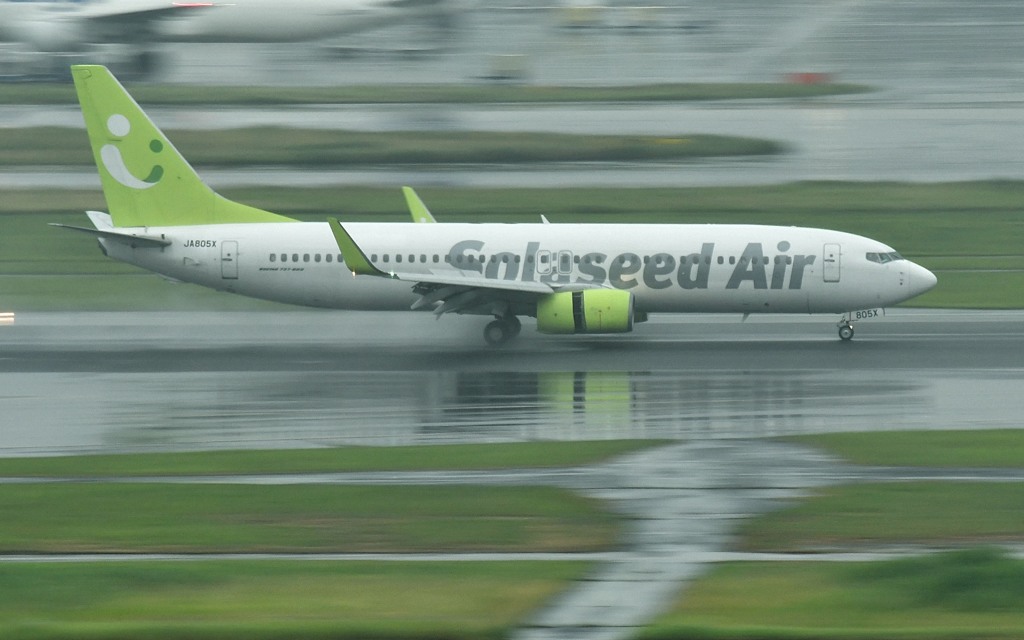 雨の空港