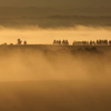 霧は立ち、やがて霧のない朝となる