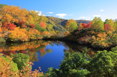 蝦夷沼の紅葉美