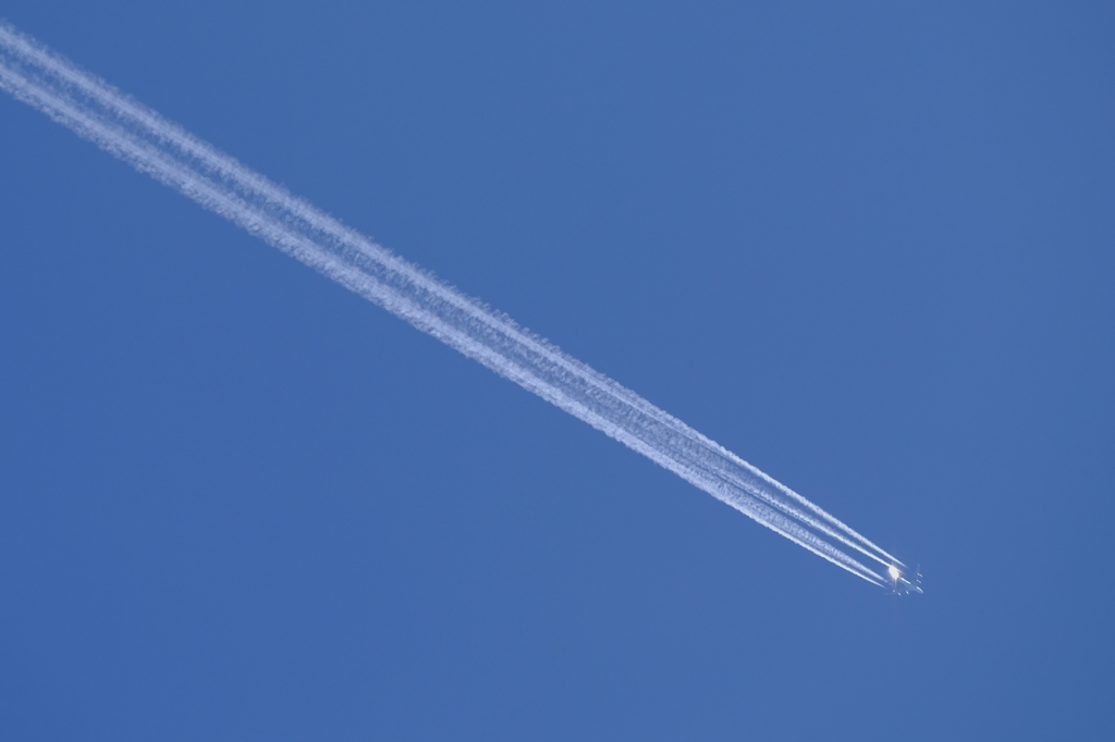 KAL  AIRBUS A380 上空通過