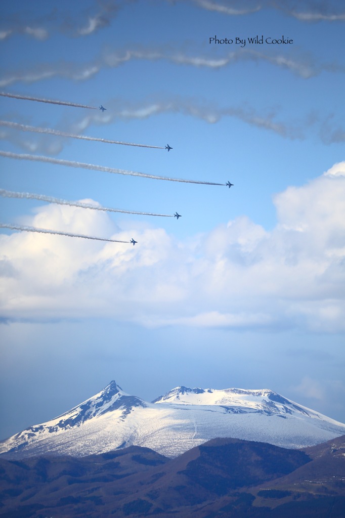  Blue impulse in HAKODATE　（駒ヶ岳）