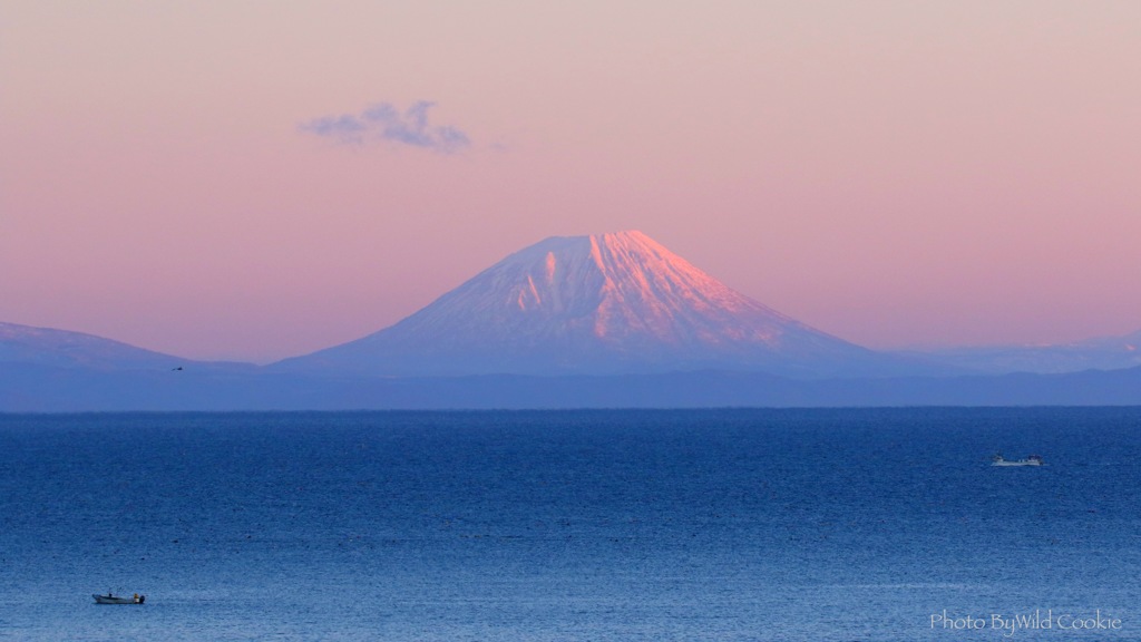 夜明けの蝦夷富士