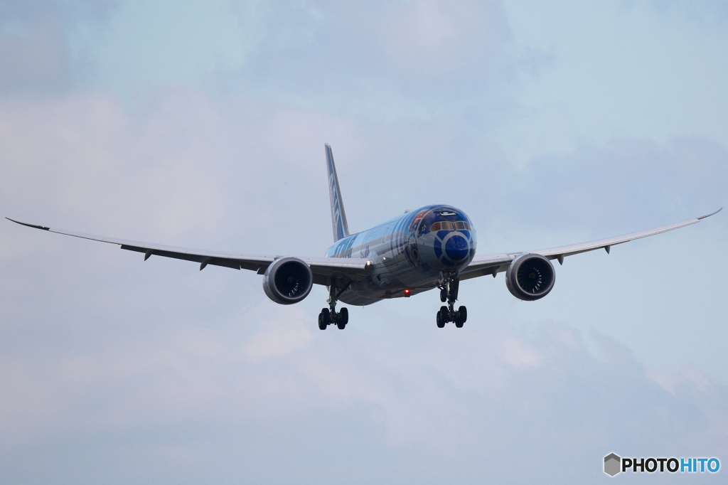 R2D2 JET  In Hakodate Air Port