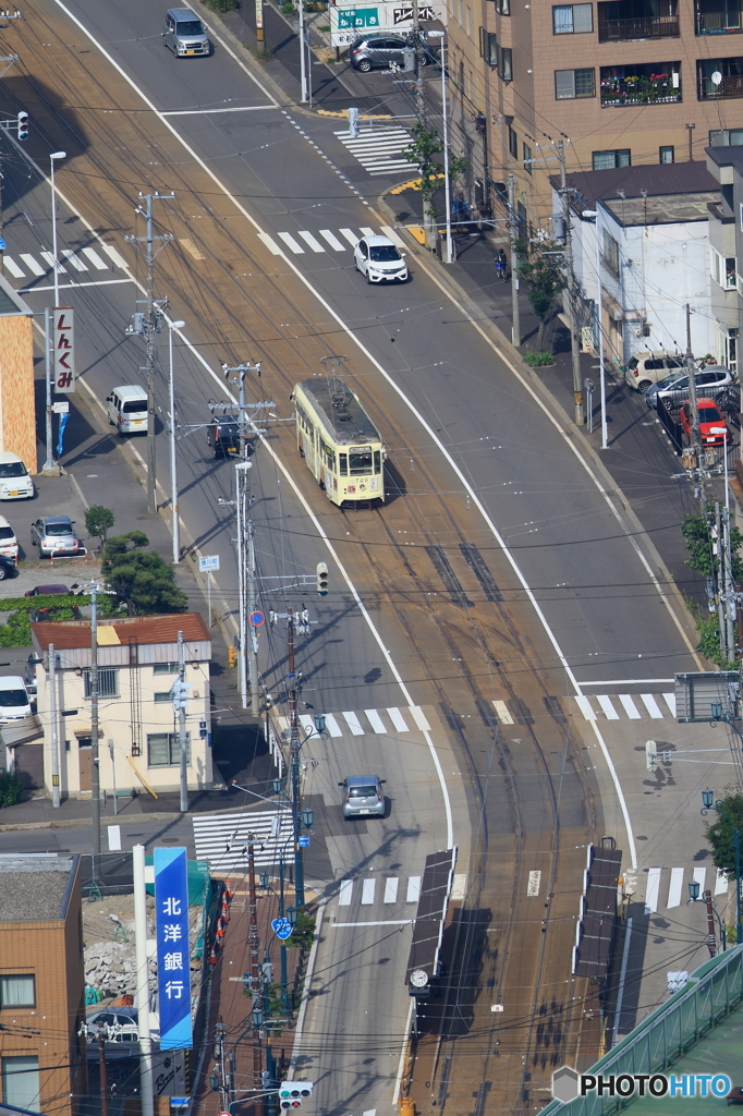 電車が走る道路。