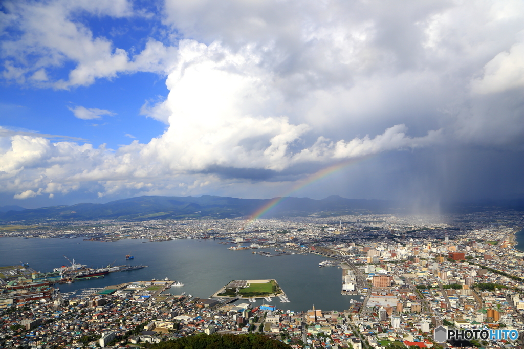 青空と雨と虹