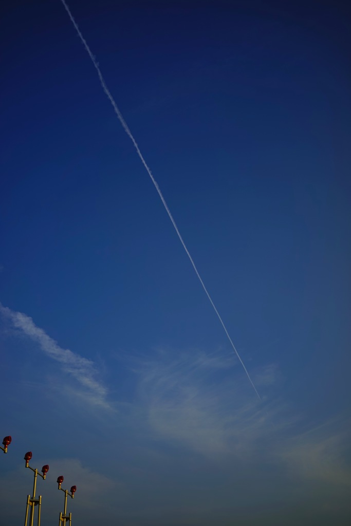 condensation trail