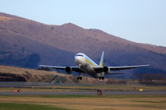 AIR DO B767 Take Off
