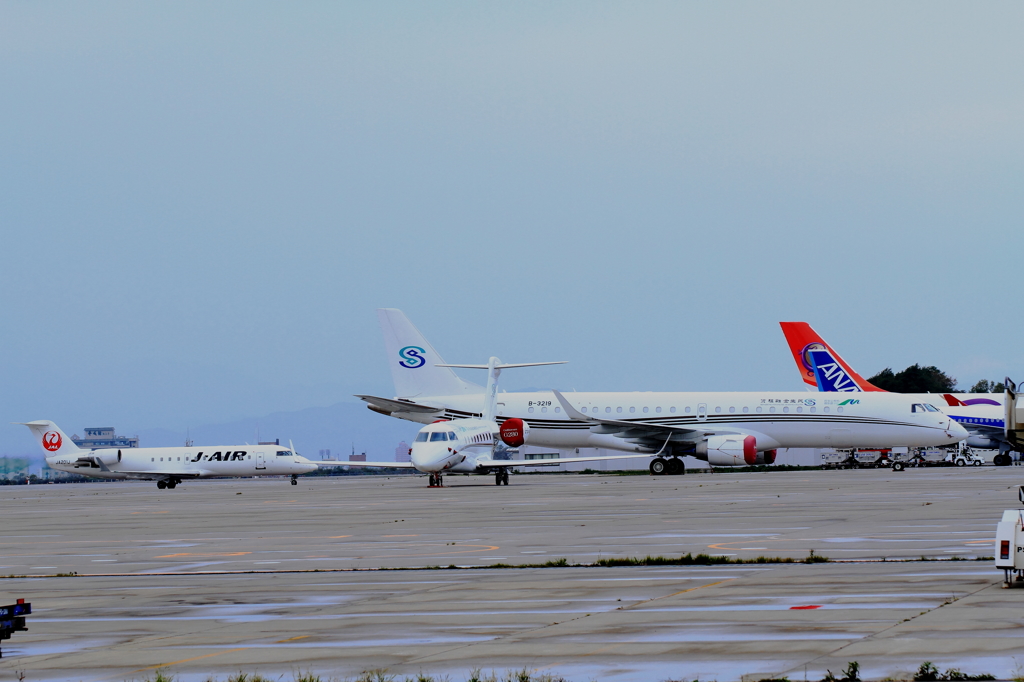 Embraer & Gulfstream & Bombardier