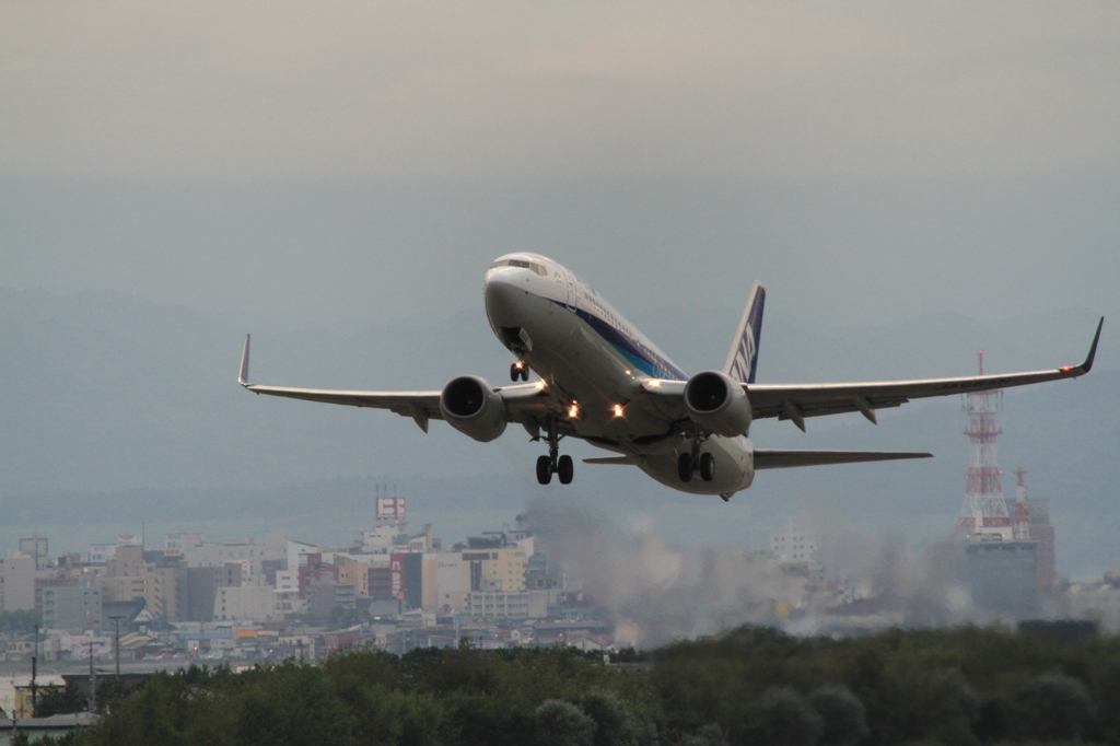 ANA B737 Take Off