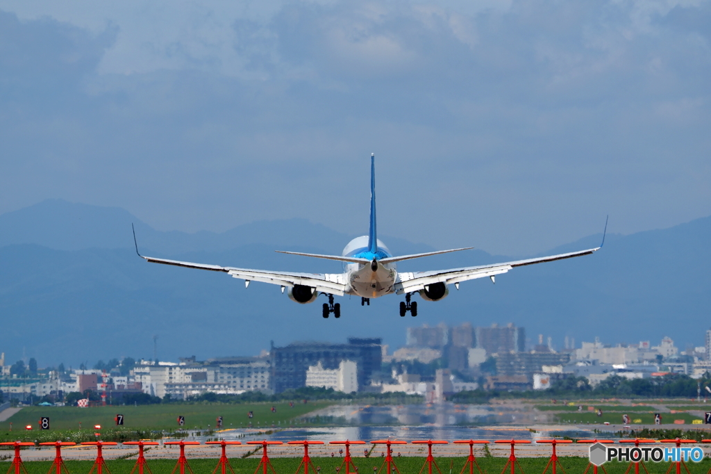 夏の函館空港　（R/W30end編）