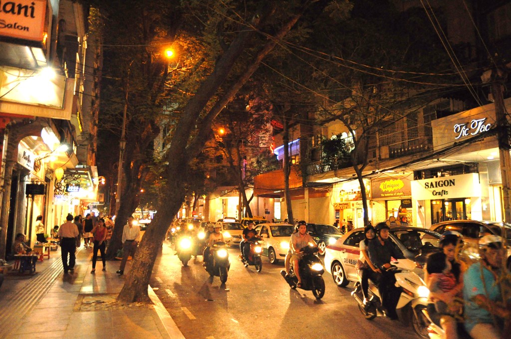 夜のホーチミン