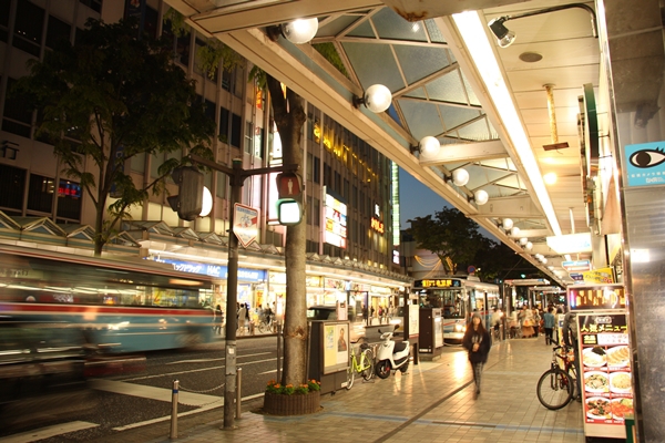横須賀中央駅前