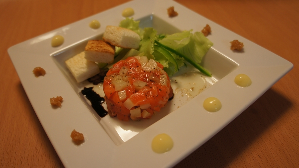 salmon tartar