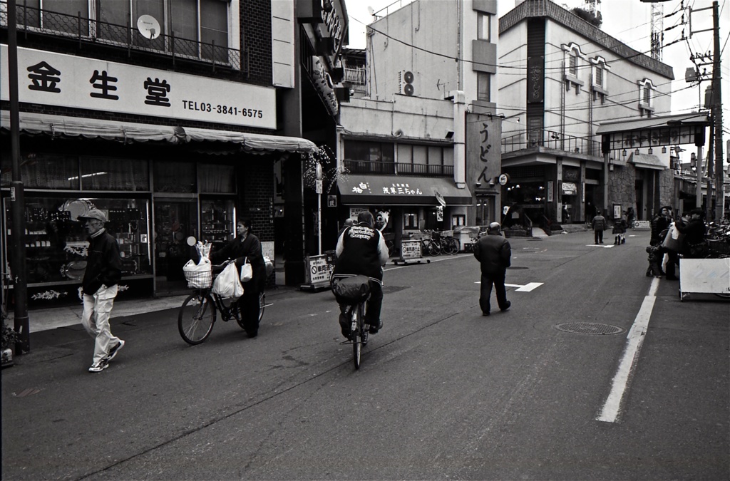 浅草(the hanayashiki dori)