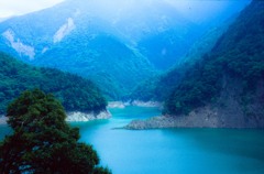 接阻峡