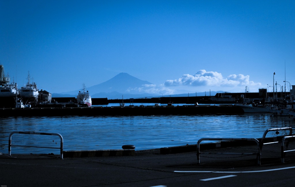 summer blue FUJI