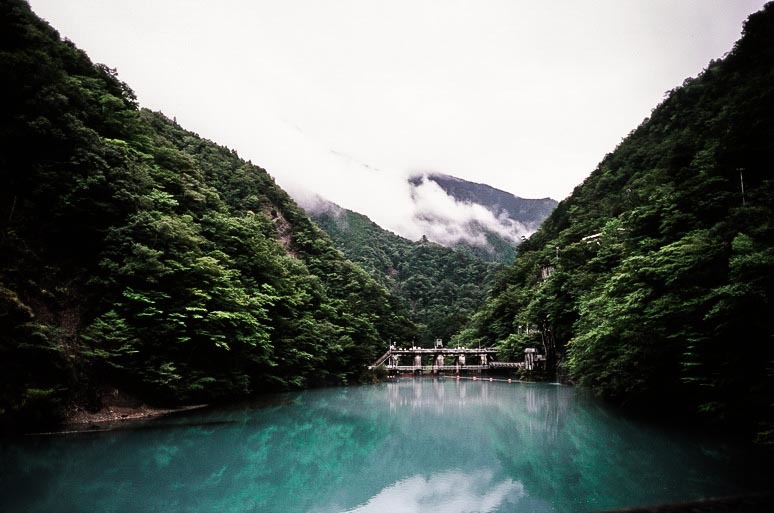 ダム湖