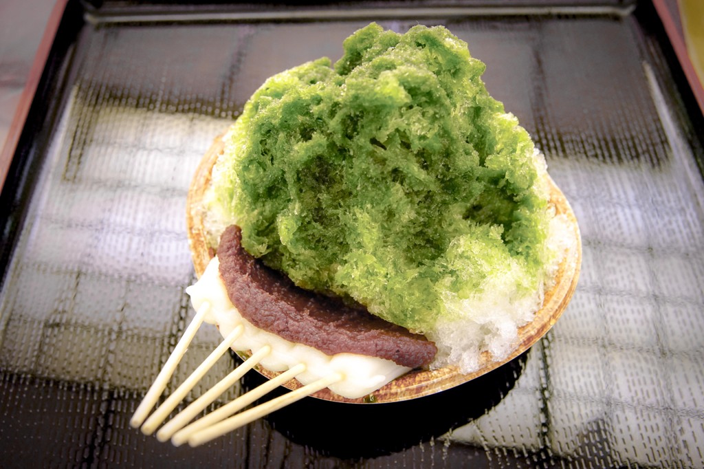 抹茶かき氷（厄除け団子トッピング）