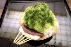 抹茶かき氷（厄除け団子トッピング）