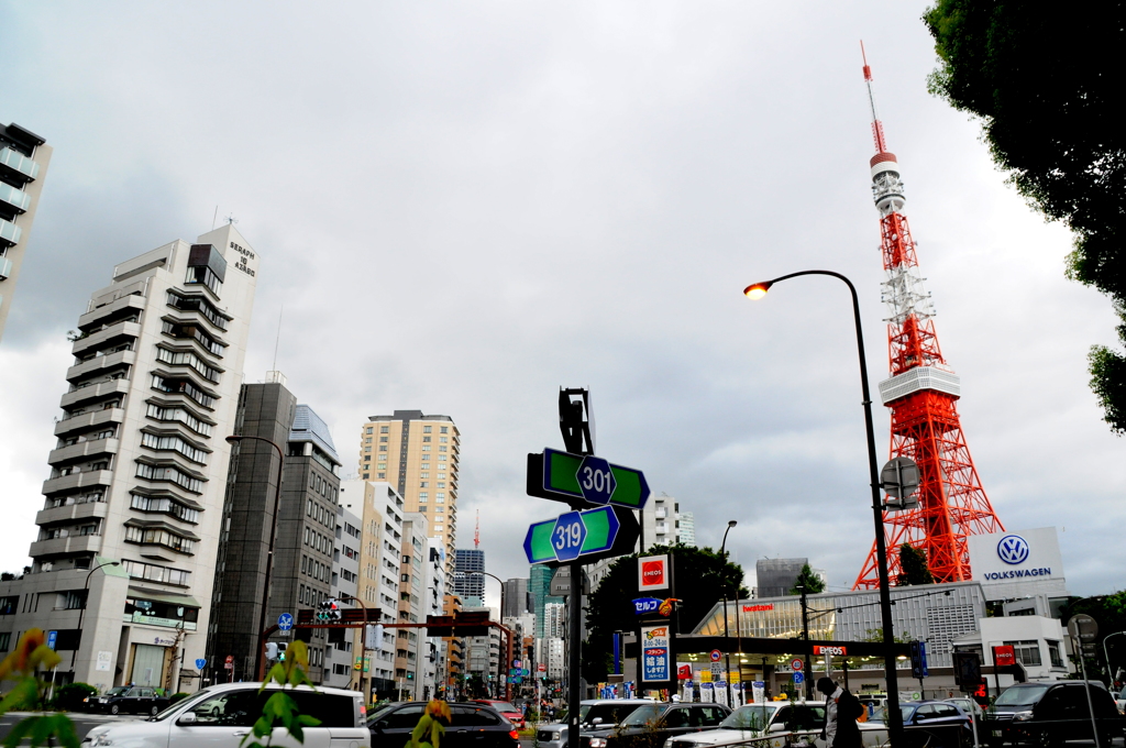 東京タワーと街