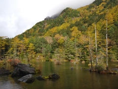 ２つ目の明神池