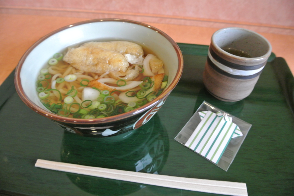 鳴るちゅるうどん