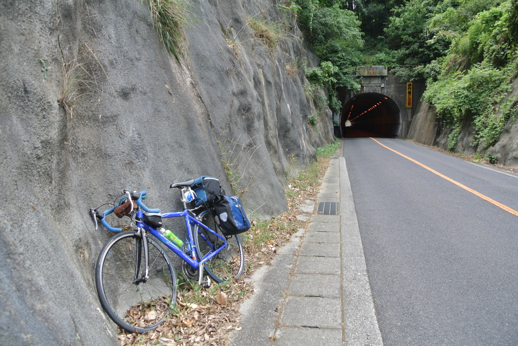 青影トンネル