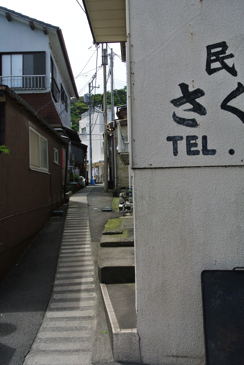 岡田港の町並み1