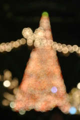 メインストリートのクリスマスツリー