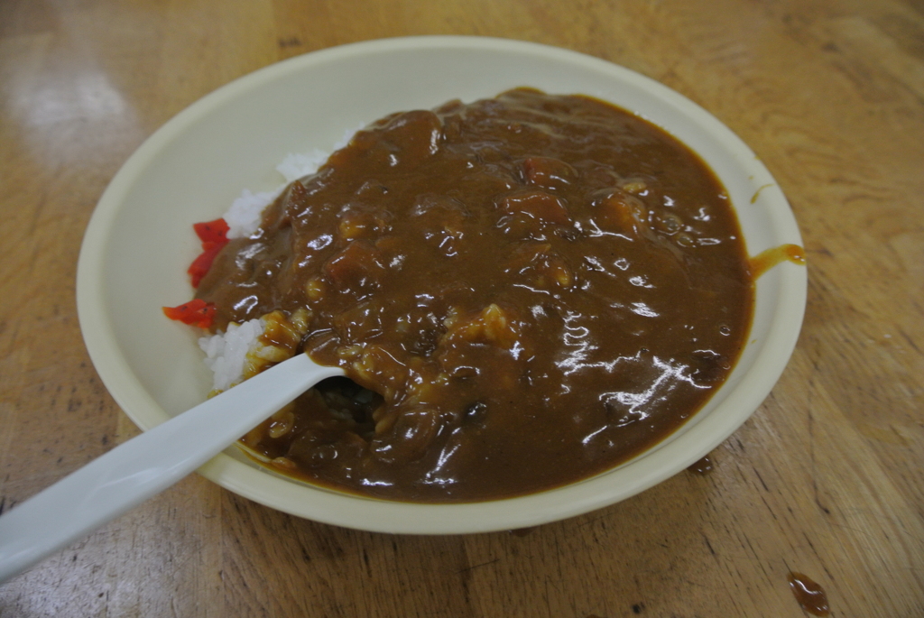 日本唯一の自動販売機カレー