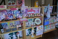 喫茶店「しあわせカフェＡｍｉ」のグッズ展示