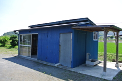 付近で見つけたあの小屋っぽいやつ