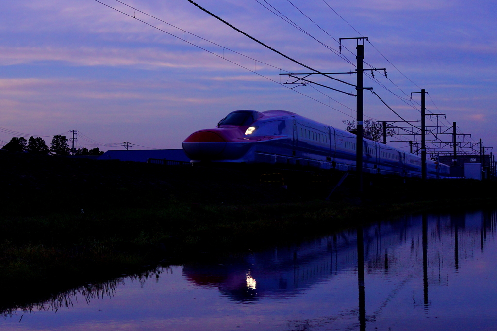 水面に写るこまち