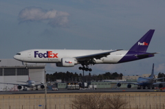 FedEx B777