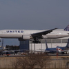 UNITED	B777