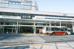 早朝の吉祥寺駅前