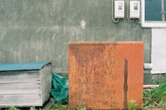 廃工場　ごみ入れ