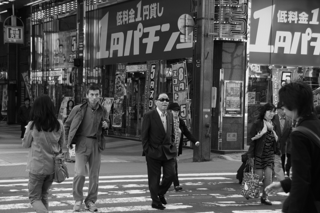 タヌキ小路　通行人