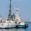 給油中の巡視船
