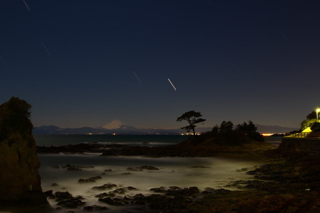 秋谷の夜