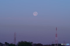 平成最後の満月と鉄塔