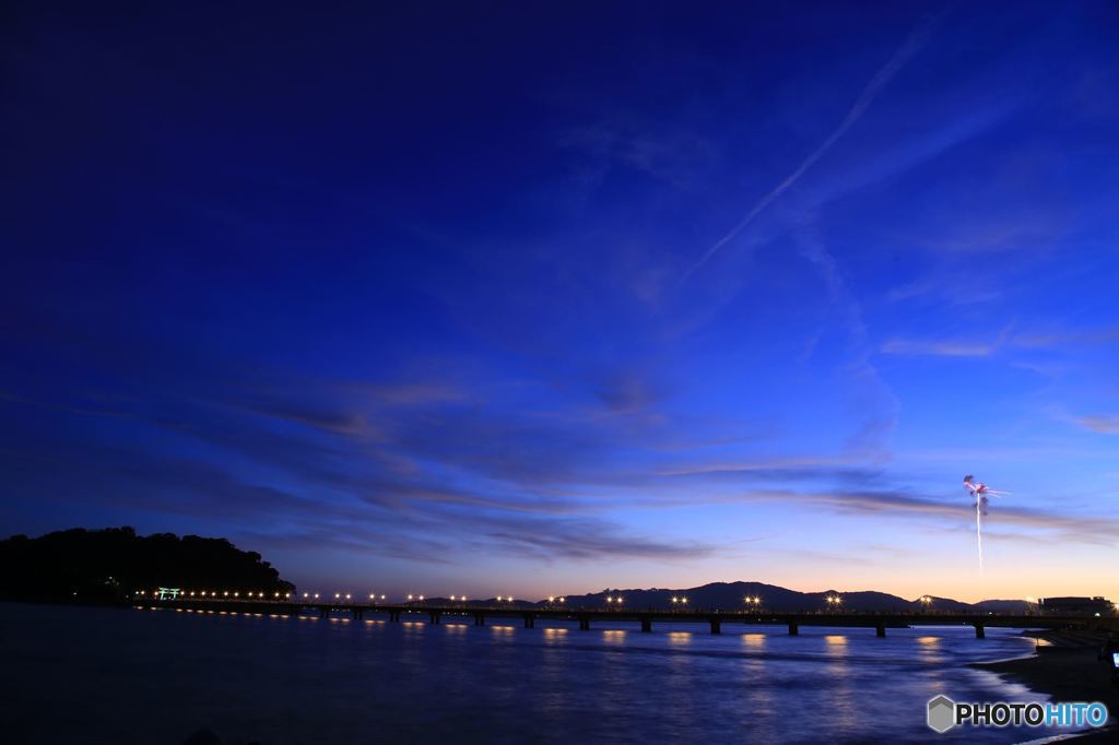 竹島の夕暮れと花火