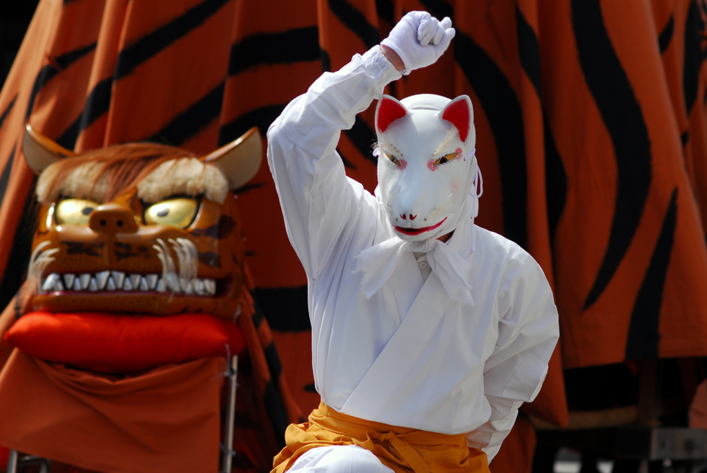 お練祭り　新田虎舞