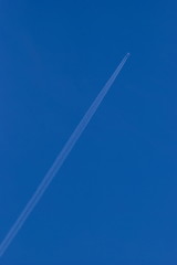 飛行機雲（組み写真-その1：上昇中）