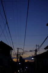 三日月と夕焼け