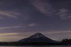 『富士と流星』