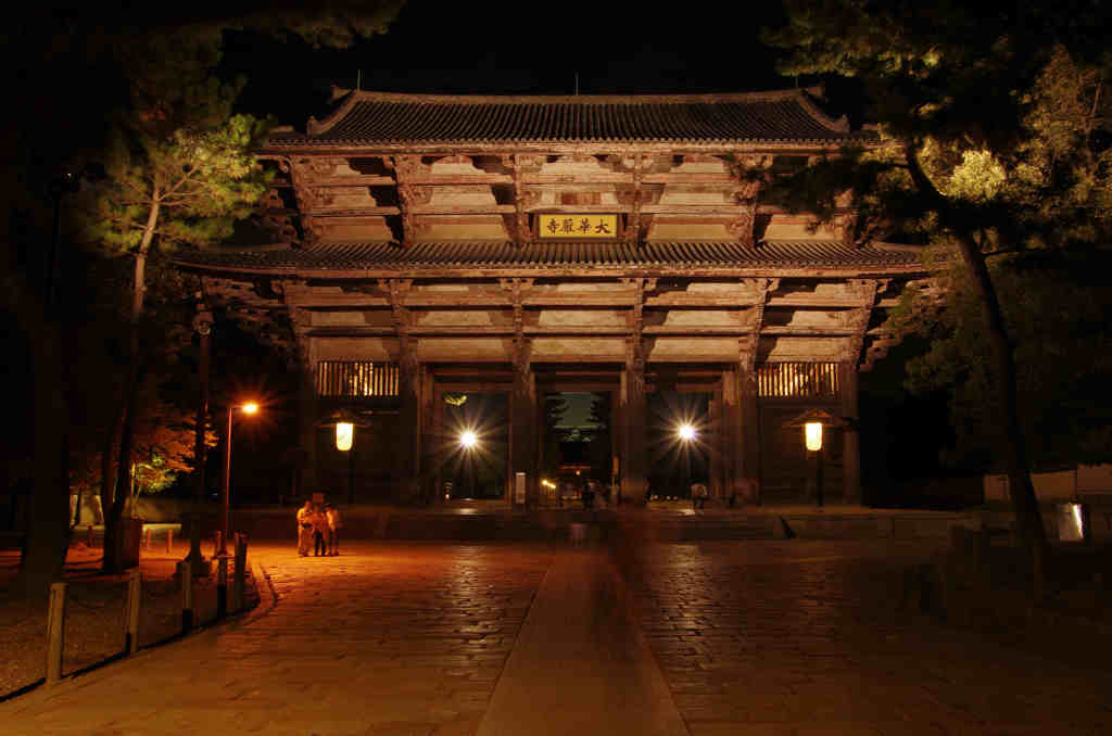 夜の東大寺